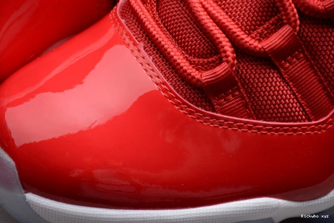RetroGym Air Red 11 378037-623 Jordan 0719